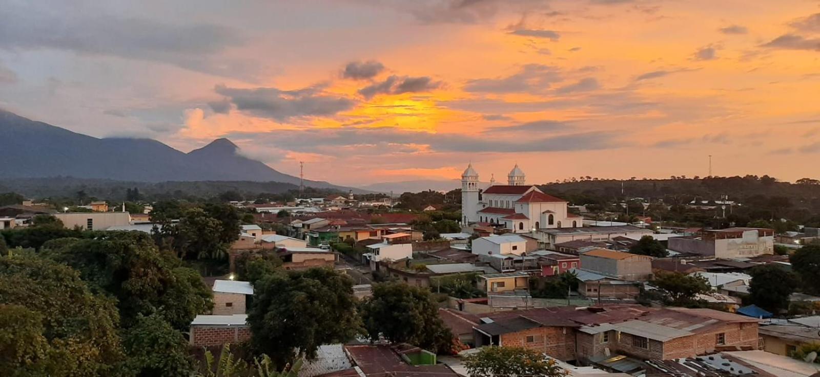 Vista Los Volcanes Hotel Y Restaurante Juayua Екстер'єр фото